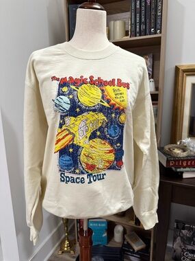 DESERT DREAMER | “The Magic School Bus” Cream Sweatshirt